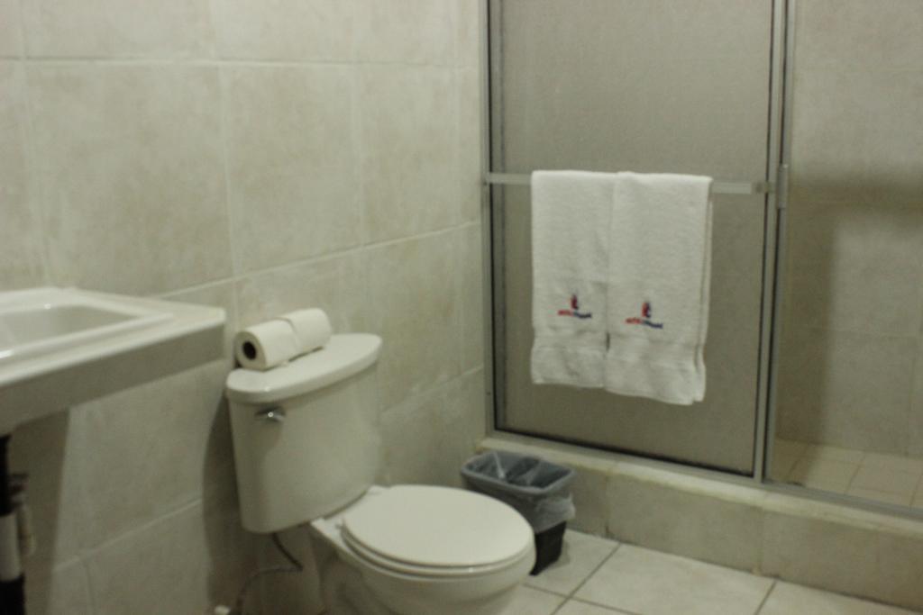 Hotel Carnaval La Ceiba Pokoj fotografie