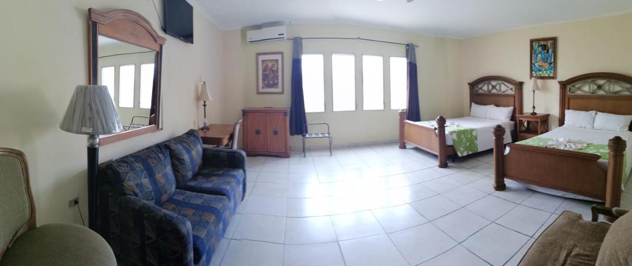 Hotel Carnaval La Ceiba Exteriér fotografie