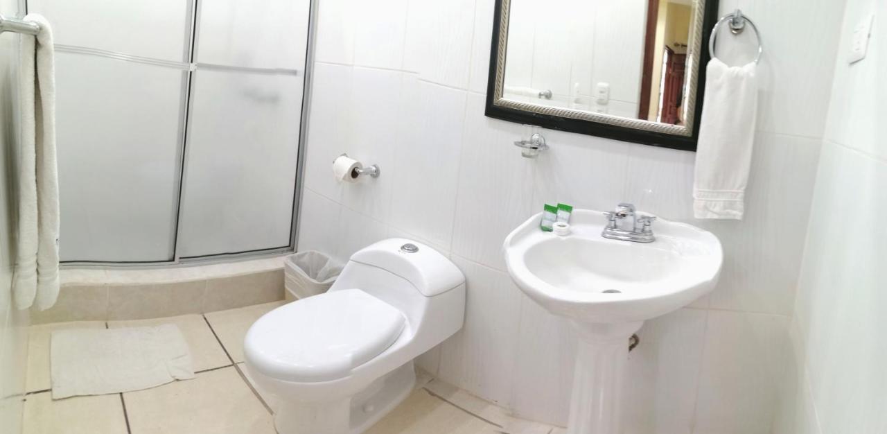 Hotel Carnaval La Ceiba Exteriér fotografie